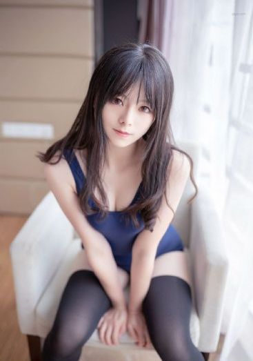 衣袖红镶边